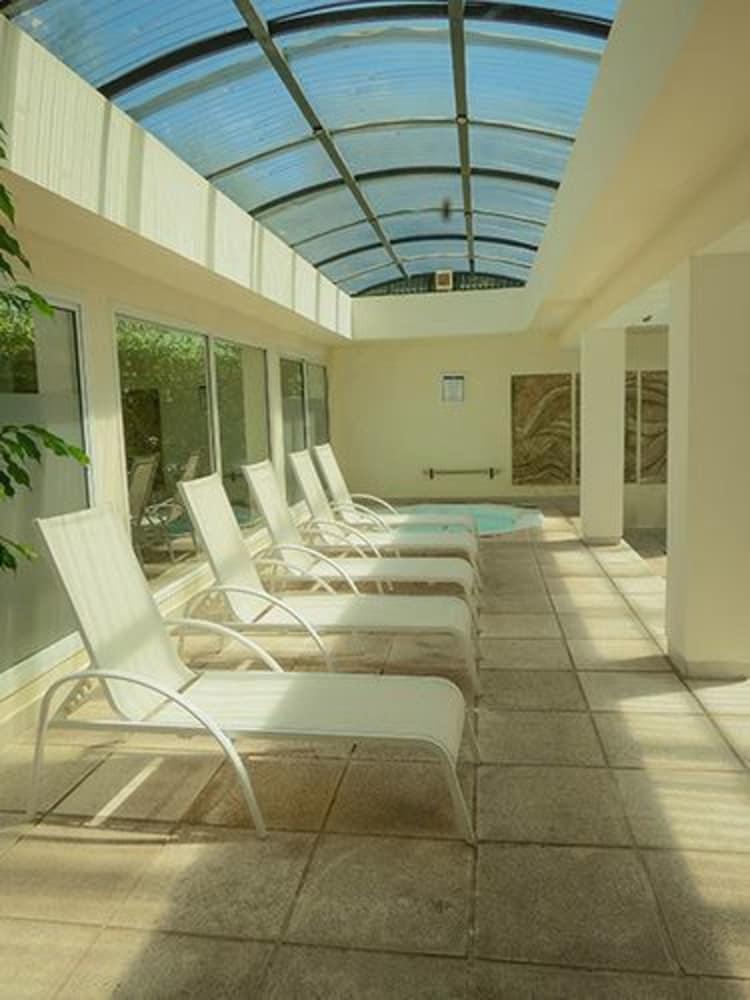 Howard Johnson Hotel & Spa Вилья-Хенераль-Бельграно Экстерьер фото