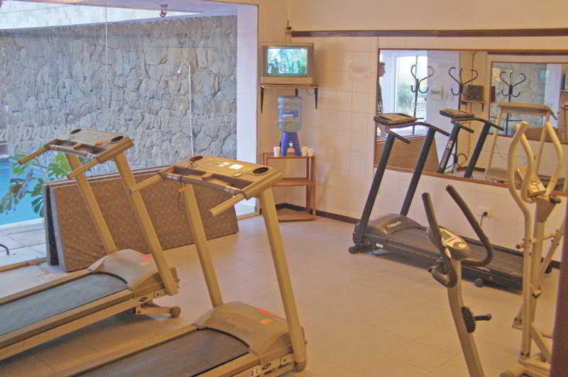 Howard Johnson Hotel & Spa Вилья-Хенераль-Бельграно Экстерьер фото