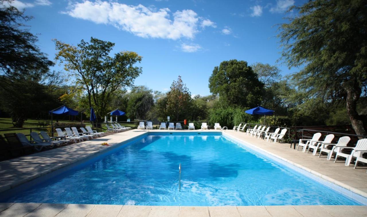 Howard Johnson Hotel & Spa Вилья-Хенераль-Бельграно Экстерьер фото